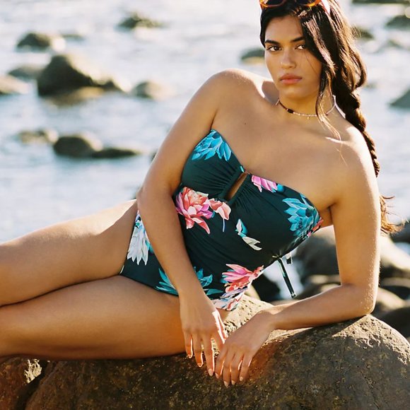 Anthropologie Maeve Keyhole One-Piece Swimsuit, Size L - Picture 10 of 12